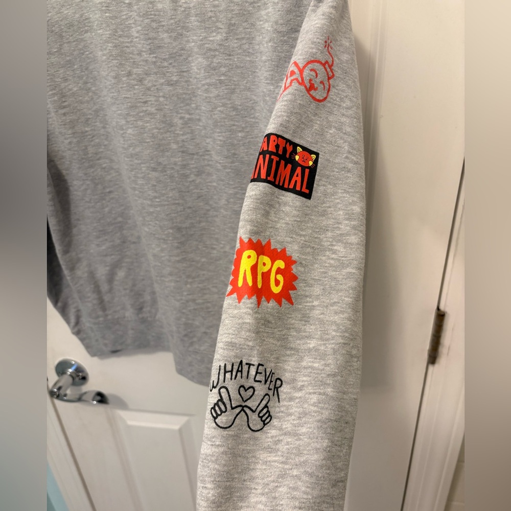 Turning Red Pixar Disney Sweatshirt - Picture 5 of 9